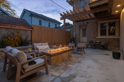 1411 Potter Ave, Milwaukee WI 53207-2115 exterior