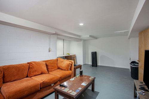 929 Beech St, Wyoming MI exterior