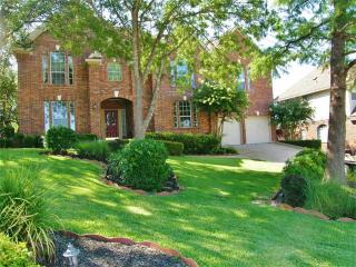 10025 Circleview Dr, Austin TX  78733-6305 exterior