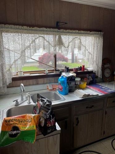 57 Orch St, Mc Kees Rocks PA 15136-2551 exterior