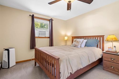 9 Dogwood Ln, Ellington CT exterior