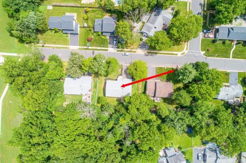 53 Fairmount Ave, Edison NJ  08820-2032 exterior