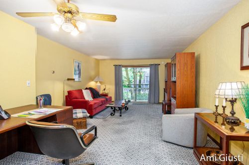 1900 Burton, Grand Rapids MI 49506-4620 exterior