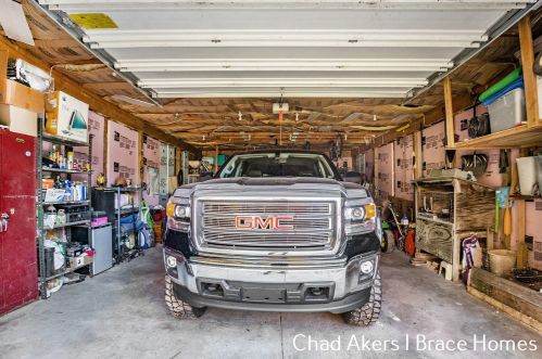 125 High St, Middlevle MI 49333-9466 exterior