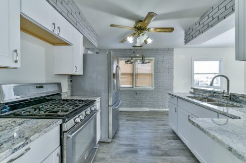 5242 82 Ct, Milwaukee WI 53218-2503 exterior