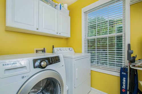 5382 Pinnacle Dr, Wyoming MI 49519-9648 exterior