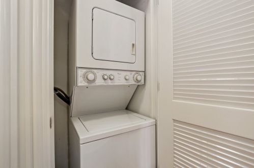 839 Washtenaw Ave, Chicago IL  60622-4433 exterior