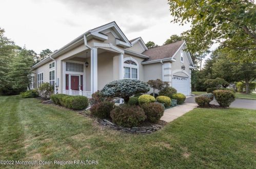 15 Carlisle Dr, Jackson Twp, NJ 08527-4382