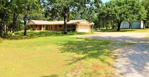 2126 Us Highway 69, Denison TX  75020-6438 exterior