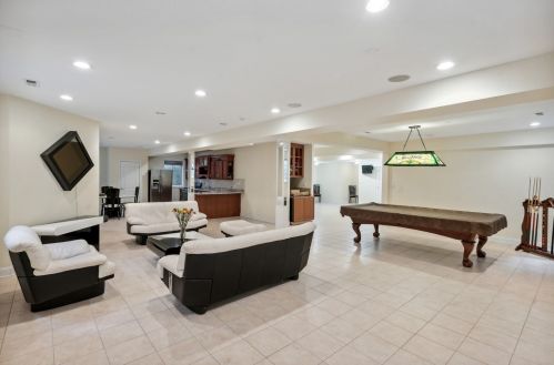 6724 Karlov Ave, Chicago IL 60712-3510 exterior