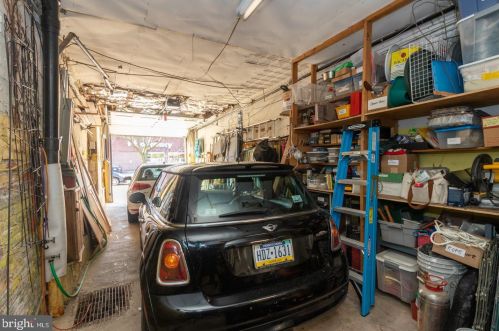 829 Catharine St, Philadelphia PA 19147-2716 exterior