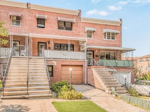 2017 Givan Ave, Bronx NY 10469-2645 exterior