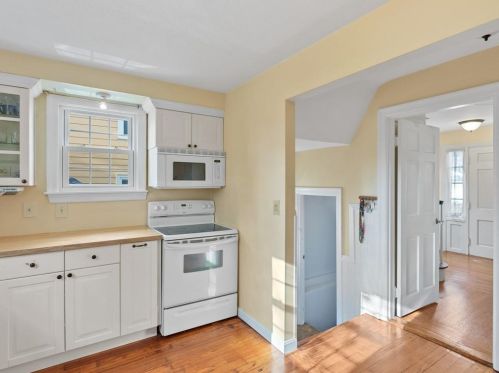 26 Whitford Ave, Providence RI 02908-3355 exterior