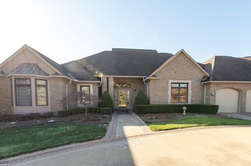 33654 Lotties Dr, New Baltimore MI 48047-2378 exterior