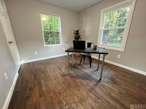 54 Howard Ave, Edison NJ  08837-3432 exterior