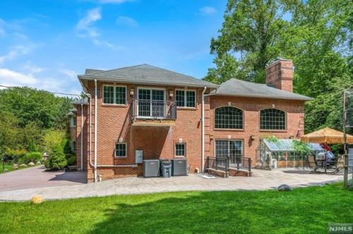 3 Pne Ter, Demarest NJ 07627-1214 exterior