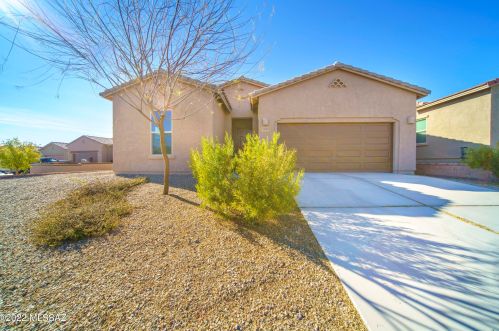 5540 Guthrie Peak Dr, Green Valley, AZ 85622-8115