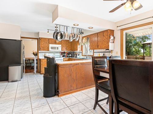 2333 Hess Dr, Joliet IL 60403-1870 exterior