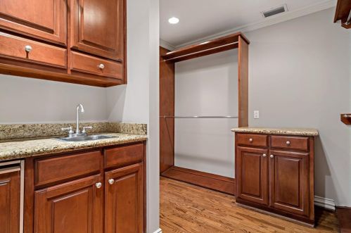 5300 Deloache Ave, Dallas TX  75220-2216 exterior