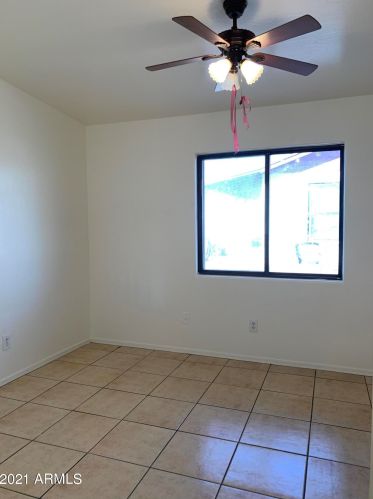 1009 3 St, Phoenix AZ 85004-2018 exterior