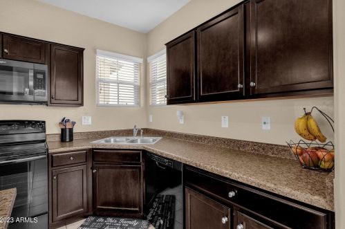 2222 77th Dr, Phoenix AZ  85035-5112 exterior