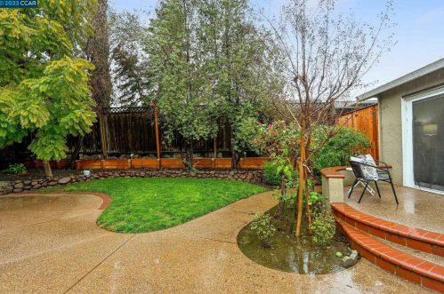 5143 Coral Ct, Concord CA 94521-2315 exterior