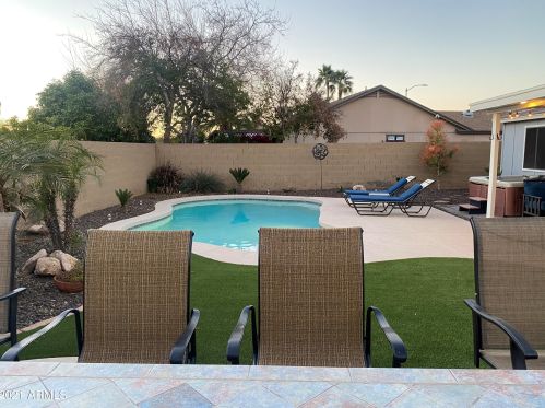 22814 30 Ave, Phoenix AZ 85017-3423 exterior