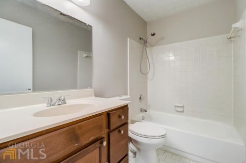 808 Stonemill Mnr, Lithonia GA 30058-8230 exterior