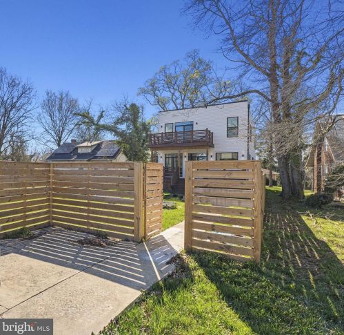 2216 30th St, Washington DC  20020-3369 exterior