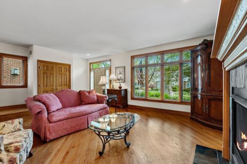 7140 Osceola Ave, Chicago, IL 60631-1047