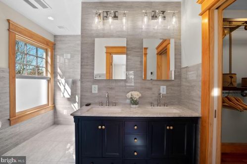 7105 Carroll Ave, Silver Spring MD 20912-4637 exterior