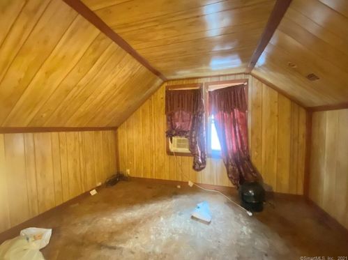 80 Burnham St, Hartford CT 06108-0010 exterior