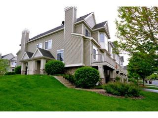 2325 Eagle Trce Ln, Saint Paul MN  55129-4285 exterior