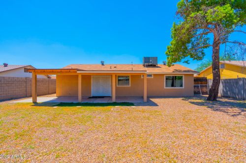 18025 33rd Ave, Phoenix AZ  85053-1648 exterior