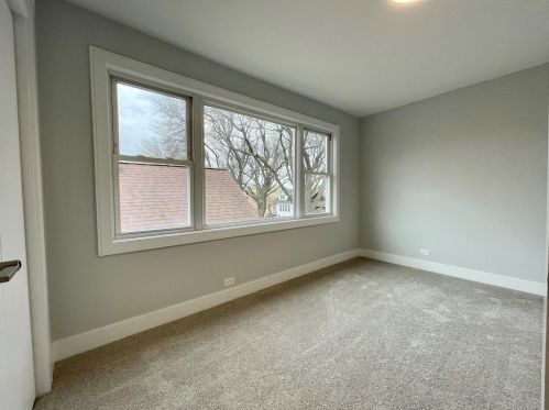 4951 Mcvicker Ave, Chicago IL  60630-1922 exterior