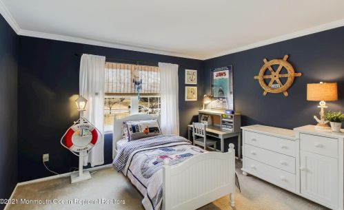 8 Cedar Ct, Jackson Twp NJ exterior