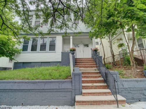 73 Schuyler Ave, Newark NJ  07112-1830 exterior