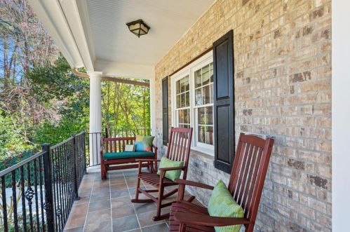 798 Longwood Dr, Atlanta, GA 30305-3900