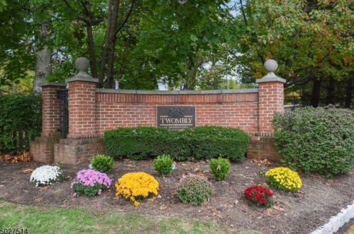 27 Twombly Ct, Morristown, NJ 07960-5503