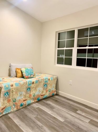 229 Hanamaulu St, Honolulu HI 96825-2226 exterior