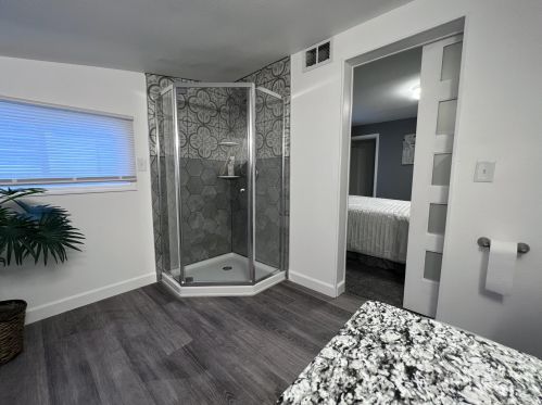 6623 52nd St, Milwaukee WI  53223-6038 exterior