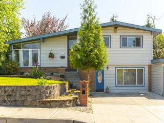 11018 42nd Ave, Portland, OR 97222-5367