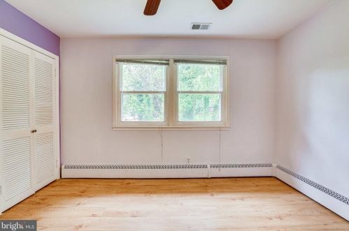 4301 Laurel Rd, Alexandria VA 22309-2520 exterior