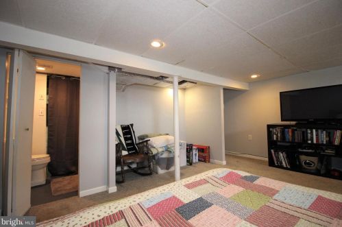 29 Roland Rd, Chester PA 19015-3051 exterior