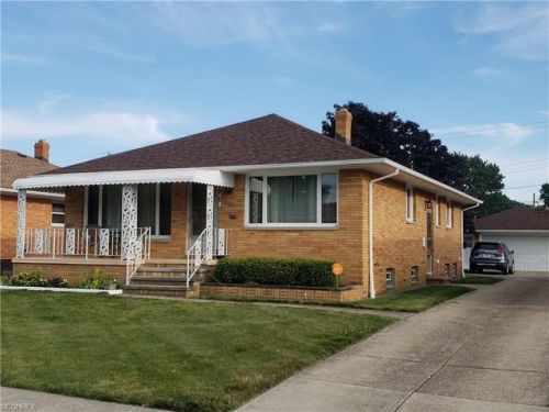 2715 Marioncliff Dr, Cleveland, OH 44134-3449