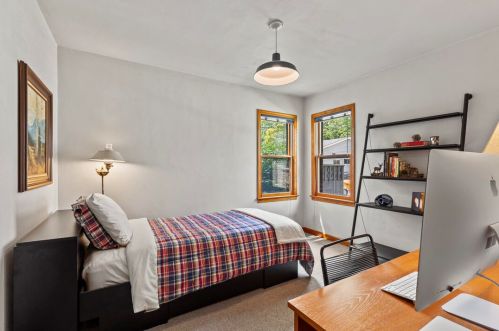 3521 Ohio Ave, Milwaukee WI 53207-2813 exterior