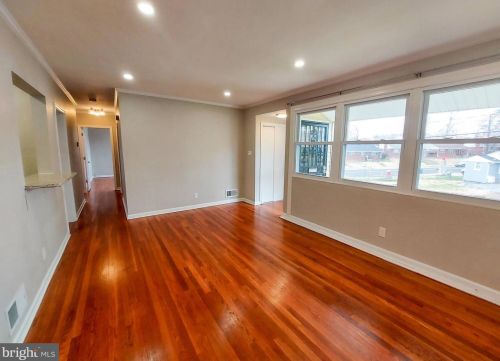 8303 Tahona Dr, Silver Spring MD  20903-3227 exterior