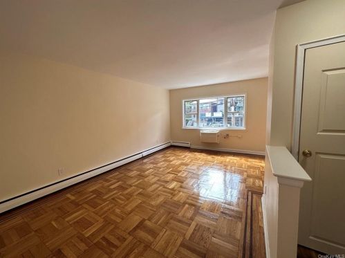 3865 Bailey Ave, Bronx NY  10463-2558 exterior