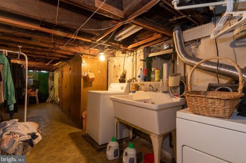 829 Catharine St, Philadelphia PA 19147-2716 exterior