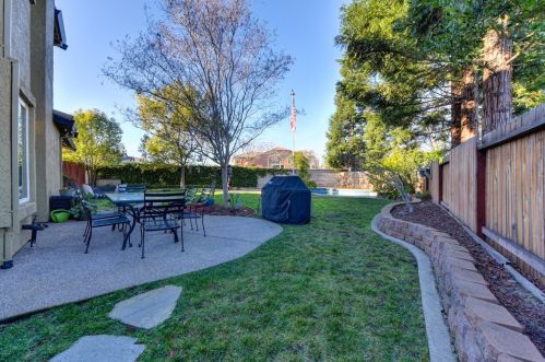 1079 Mallard Cir, Folsom CA 95630-7507 exterior